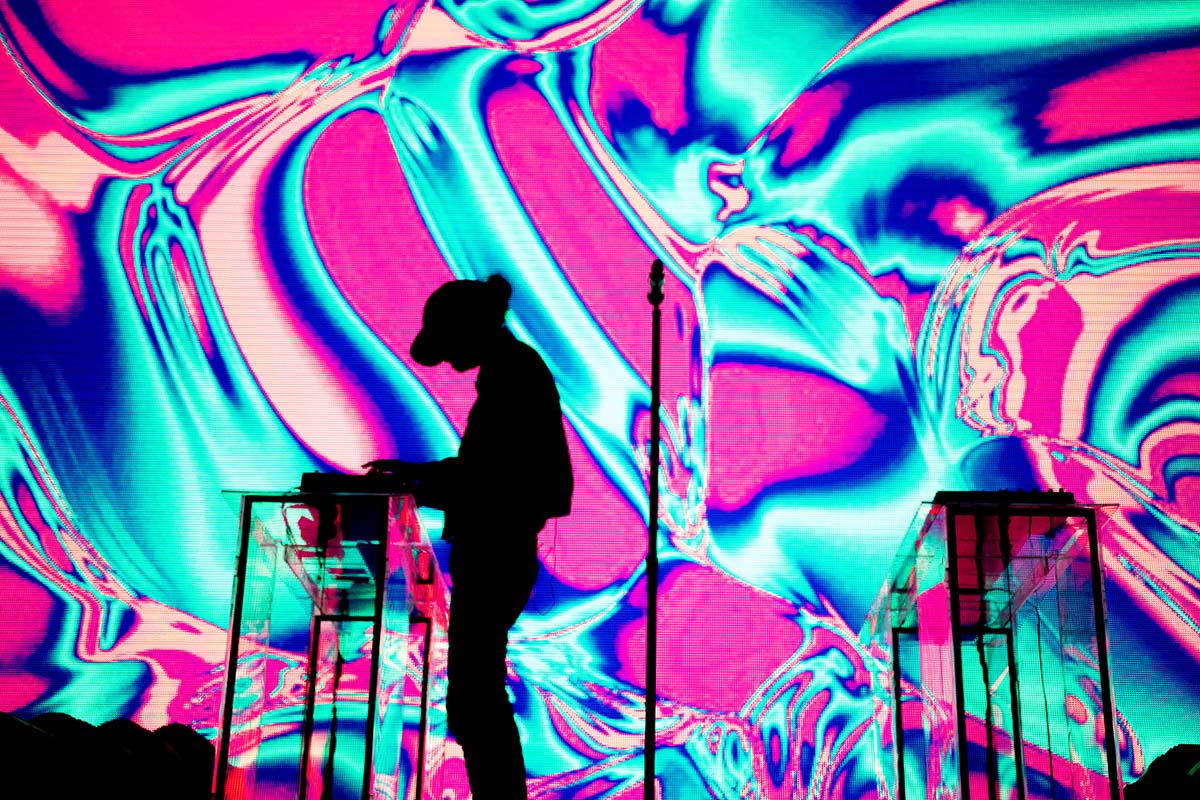 ./assets/img/photos/Madeon-1.jpg