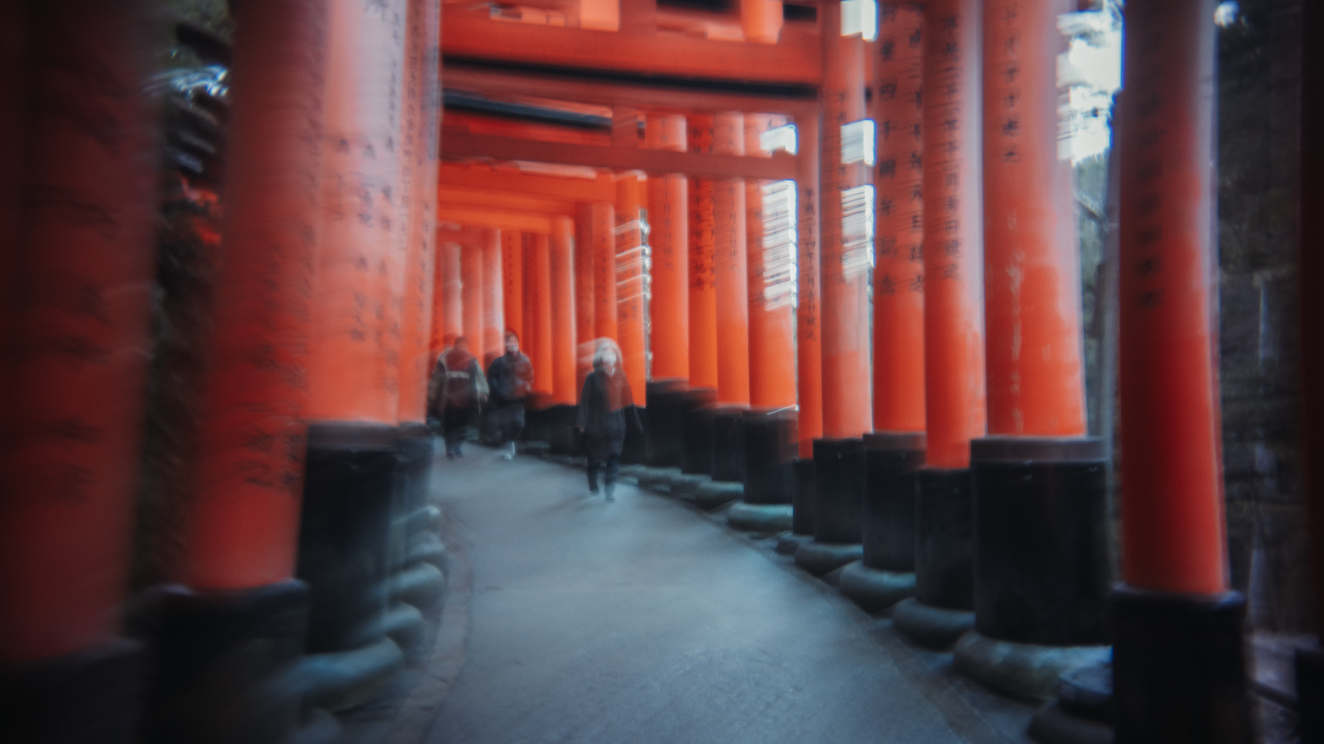 ./assets/img/photos/japan-blur.jpg